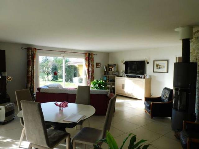 Vente maison 4 pièces Montendre 17