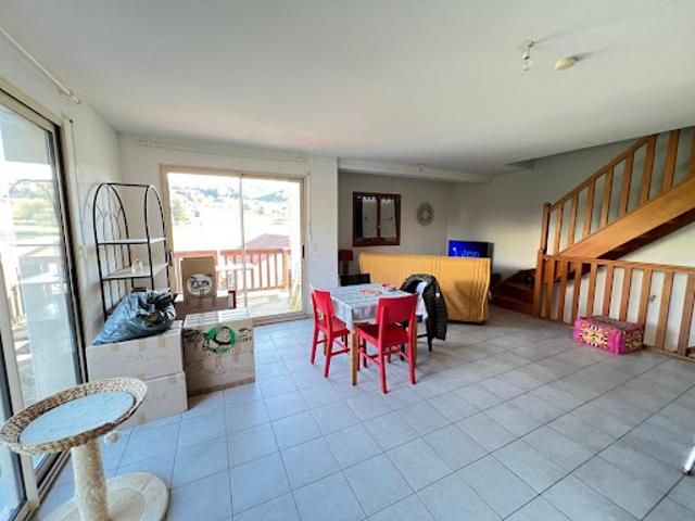 Vente Maison 4 pièces 0 m2 Montferrat