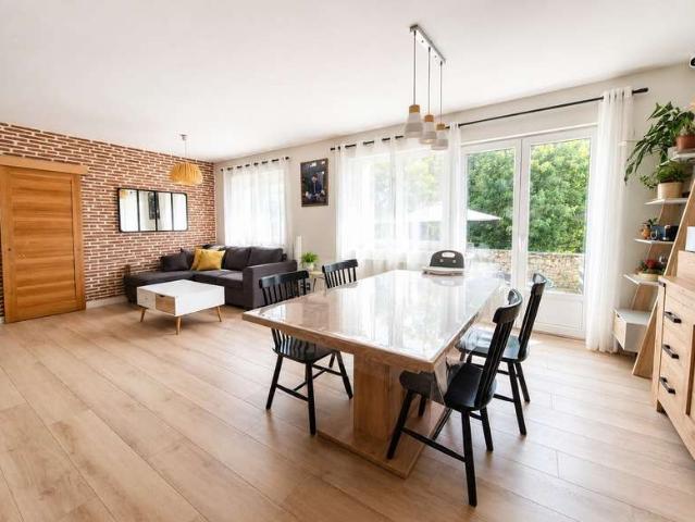 Vente maison 4 pièces Sainte Suzanne et Chammes 53