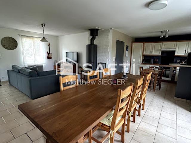 Vente Maison 5 pièces 104 m2 Cléré les Pins