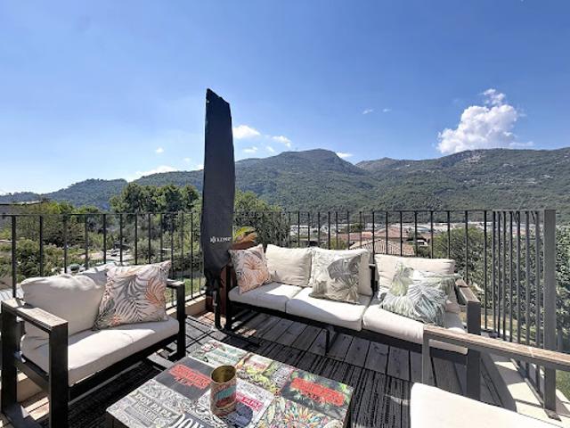 Vente Maison 5 pièces 104 m2 Saint Martin du Var