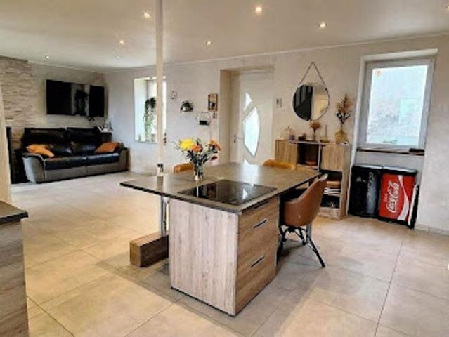 Vente Maison 5 pièces 104 m2 Saint Georges Haute Ville