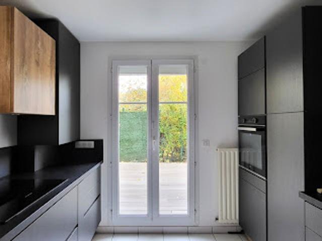 Vente Maison 5 pièces 104 m2 Villeneuve la Garenne