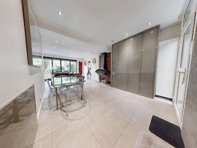 Vente Maison 5 pièces 104 m2 Vitry sur Seine