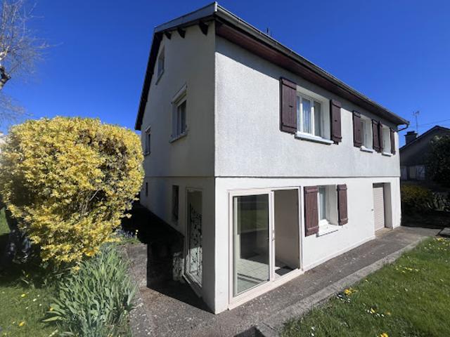 Vente Maison 5 pièces 104.2 m2 Mauriac