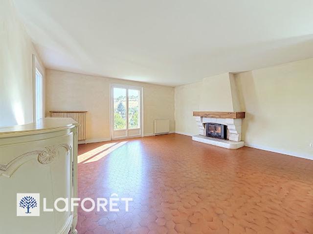 Vente Maison 5 pièces 104.4 m2 Saint Jean des Vignes