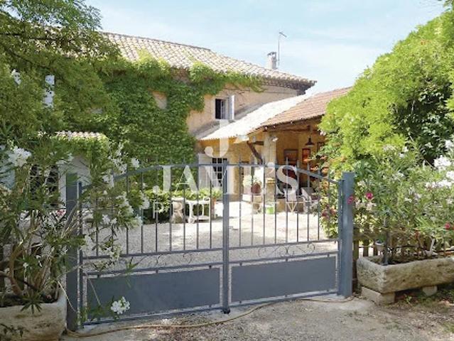 Vente Maison 5 pièces 105 m2 Mas Blanc des Alpilles