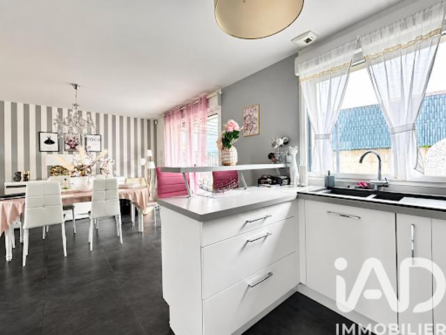 Vente Maison 5 pièces 105 m2 Avesnes les Aubert