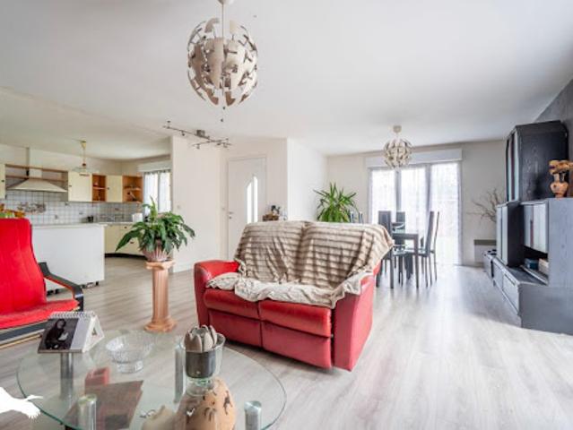 Vente Maison 5 pièces 105 m2 Saint Aubin de Médoc