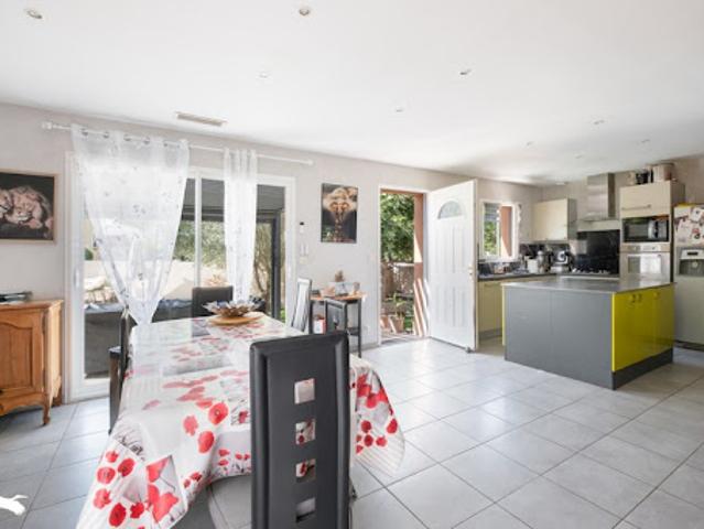 Vente Maison 5 pièces 105 m2 Saint Drézéry