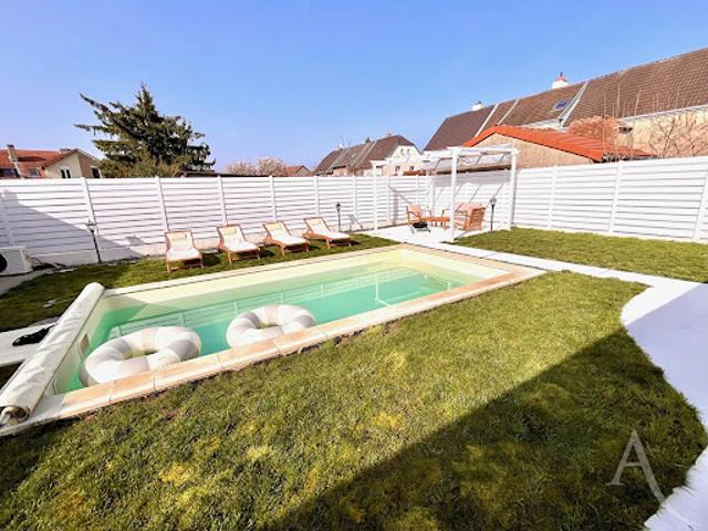 Vente Maison 5 pièces 107 m2 Sainte Marie aux Chênes
