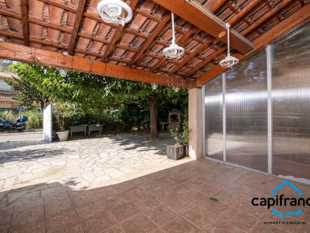 Vente Maison 5 pièces 108 m2 Solliès Toucas