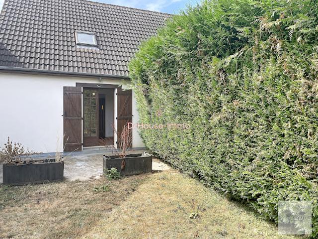 Vente Maison 5 pièces 108.67 m2 Saint Péravy la Colombe