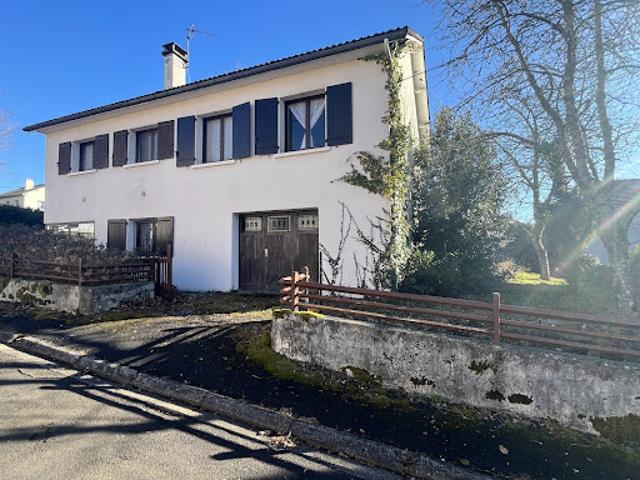 Vente Maison 5 pièces 100 m2 Mauriac