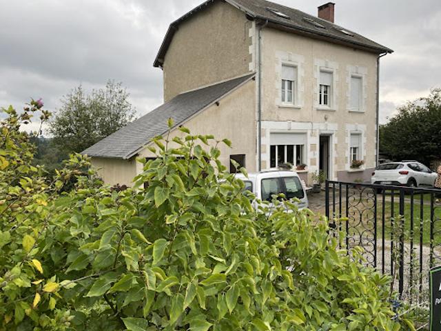 Vente Maison 5 pièces 100 m2 Neuvic Entier
