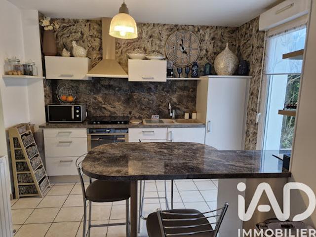 Vente Maison 5 pièces 100 m2 Neuville aux Bois