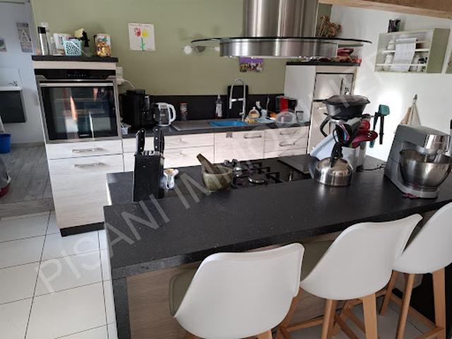 Vente Maison 5 pièces 100 m2 Beaurepaire