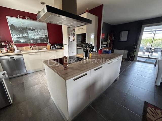 Vente Maison 5 pièces 100 m2 Roquefort
