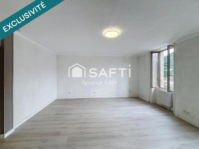 Vente Maison 5 pièces 100 m2 Saint claude
