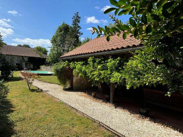 Vente Maison 5 pièces 100 m2 Saint Front la Rivière
