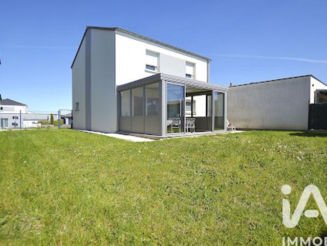 Vente Maison 5 pièces 85 m2 Sainte Marie aux Chênes