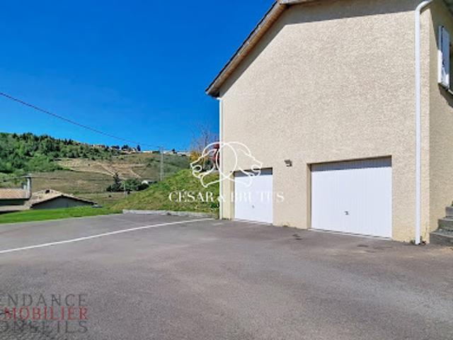 Vente Maison 5 pièces 100 m2 Vaux en Beaujolais