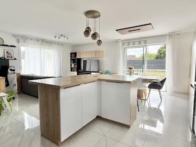 Vente Maison 5 pièces 102.41 m2 Verrieres
