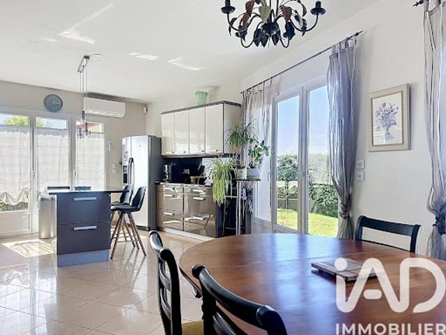 Vente Maison 5 pièces 103 m2 Saint Cyr l'Ecole
