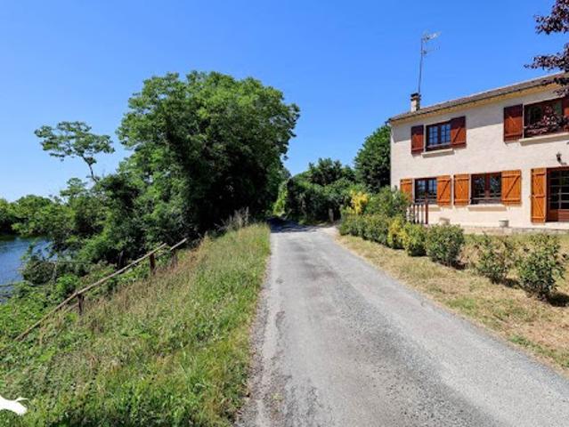 Vente Maison 5 pièces 114 m2 Saint Pierre d'Eyraud