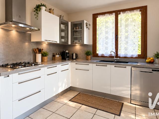 Vente Maison 5 pièces 115 m2 Ambares et lagrave