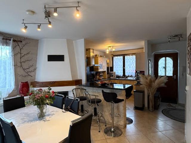 Vente Maison 5 pièces 115 m2 Cranves Sales