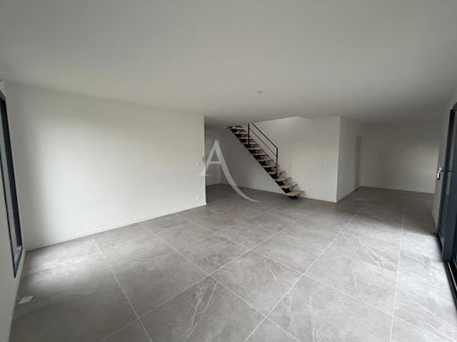 Vente Maison 5 pièces 115 m2 Ecouflant