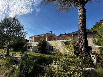 Vente Maison 5 pièces 115 m2 Saint Martin de la Brasque