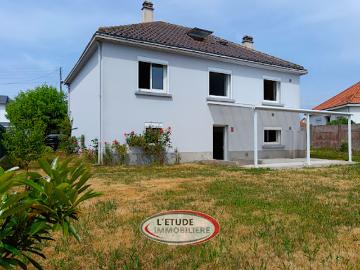 Vente Maison 5 pièces 116.7 m2 Sainte Luce sur Loire