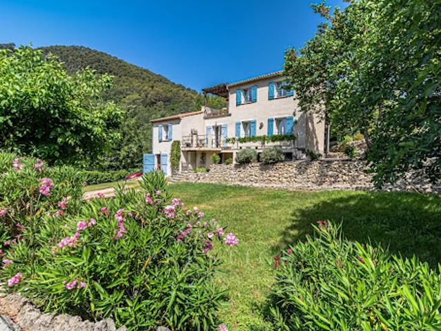 Vente Maison 5 pièces 117 m2 Claviers