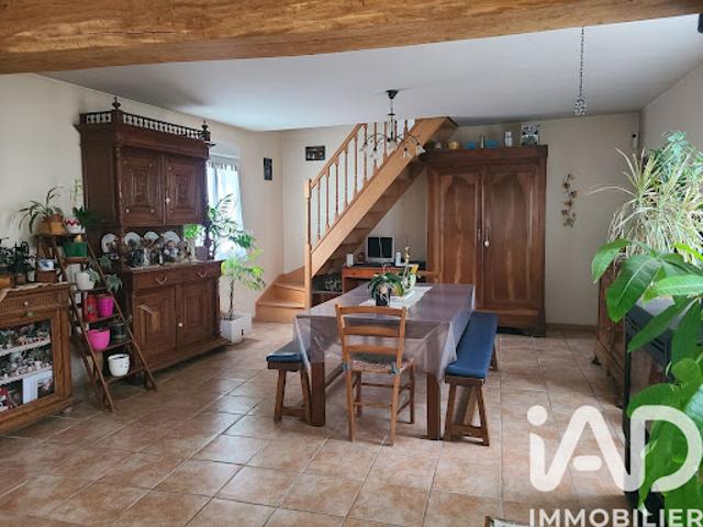 Vente Maison 5 pièces 117 m2 Vernoil le Fourrier