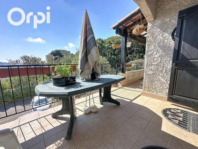 Vente Maison 5 pièces 117.52 m2 Saint Laurent du Var