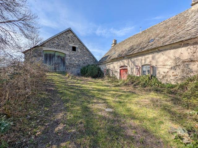 Vente Maison 5 pièces 117.85 m2 Saint Etienne de Chomeil