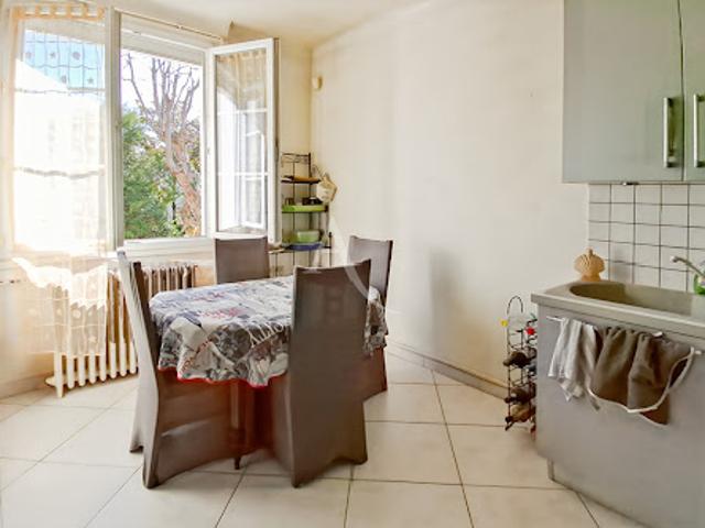Vente Maison 5 pièces 117.81 m2 Suresnes