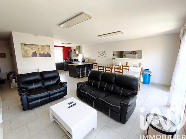 Vente Maison 5 pièces 118 m2 Les Ormes sur Voulzie