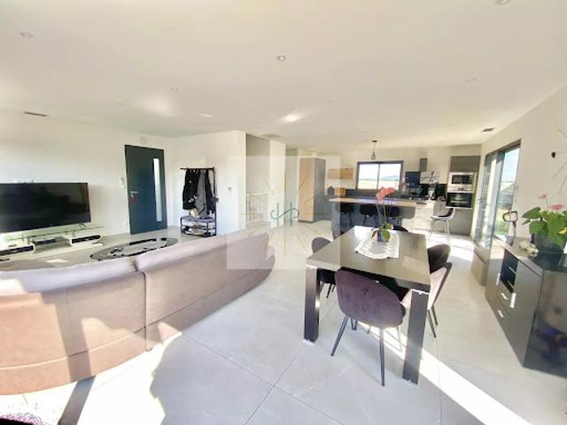 Vente Maison 5 pièces 119 m2 La Garde Adhémar