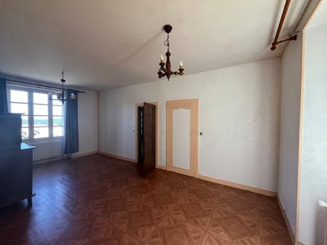 Vente Maison 5 pièces 110 m2 Anlhiac