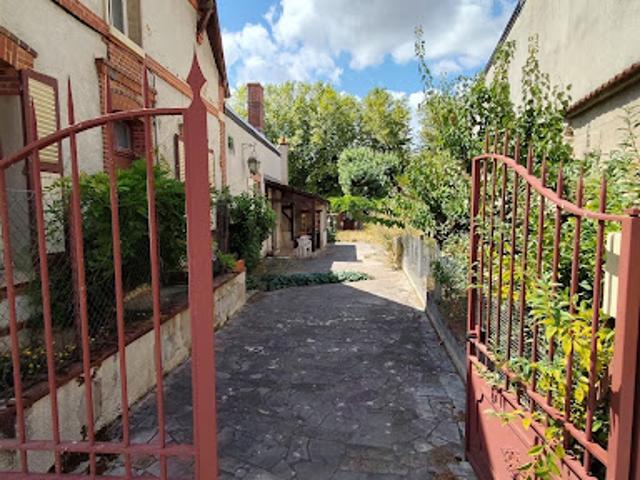 Vente Maison 5 pièces 110 m2 Sainte genevieve des bois