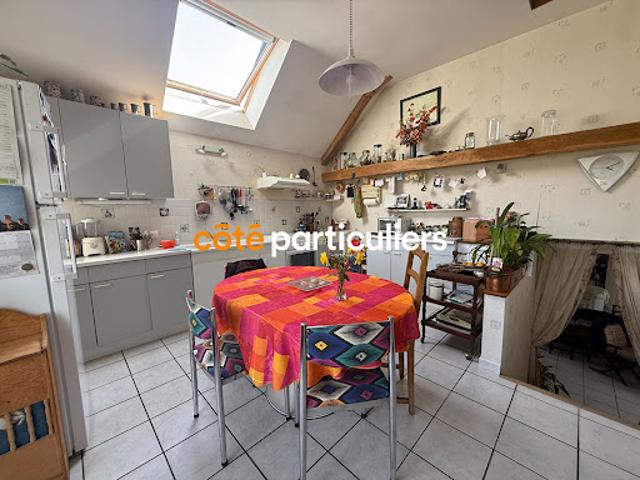 Vente Maison 5 pièces 110.7 m2 Charenton du Cher