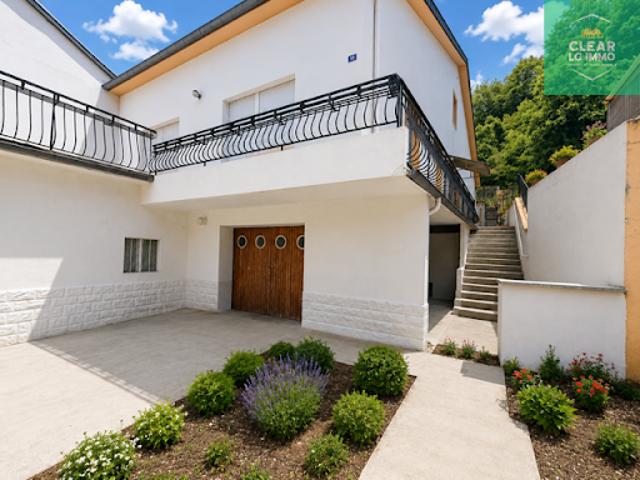 Vente Maison 5 pièces 111 m2 Neufchef