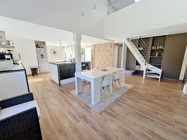 Vente Maison 5 pièces 111 m2 Saint Michel