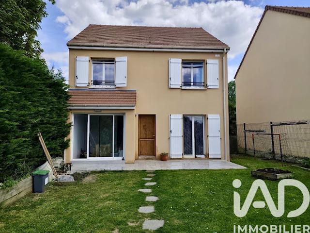 Vente Maison 5 pièces 111 m2 Saint Germain lès Arpajon