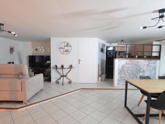 Vente Maison 5 pièces 112 m2 Saint Bonnet le Château