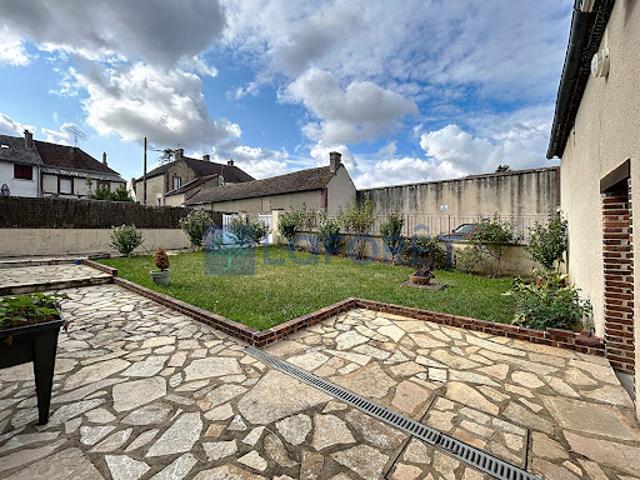 Vente Maison 5 pièces 112.18 m2 Saint Maurice lès Charencey