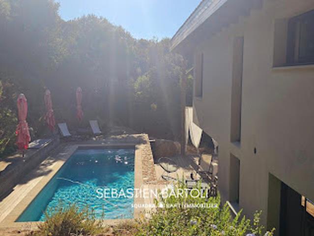 Vente Maison 5 pièces 113 m2 Figari